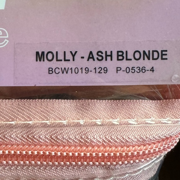 MOLLY PONYTAIL EXTENSION - Ash blonde
22" mid-length with spiral curls - Picture 6 of 6